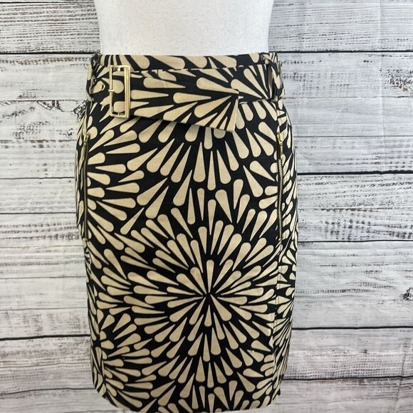 Talbots Skirt size 8 Petite Black Brown Floral Pencil Knee Belt Stretch Pockets - Picture 2 of 10